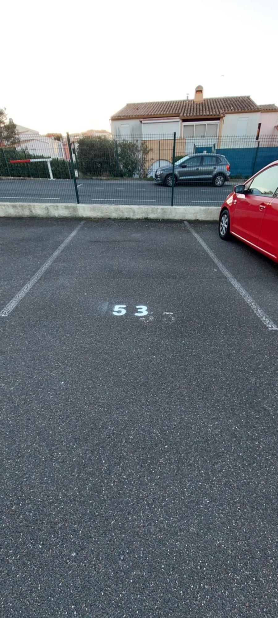 Agreable Petite Maison 2 Chambres, De 48m2 Sans Vis-a-vis Et Parking Privatif Agde
