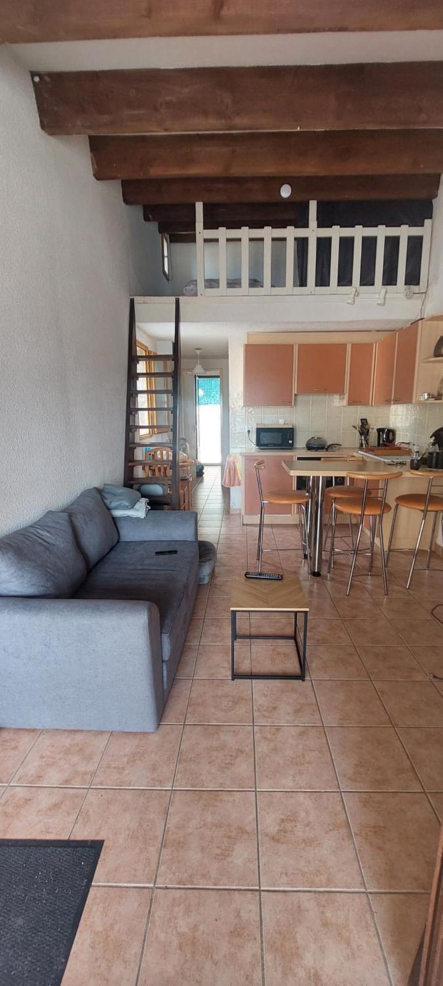 Agreable Petite Maison 2 Chambres, De 48m2 Sans Vis-a-vis Et Parking Privatif *