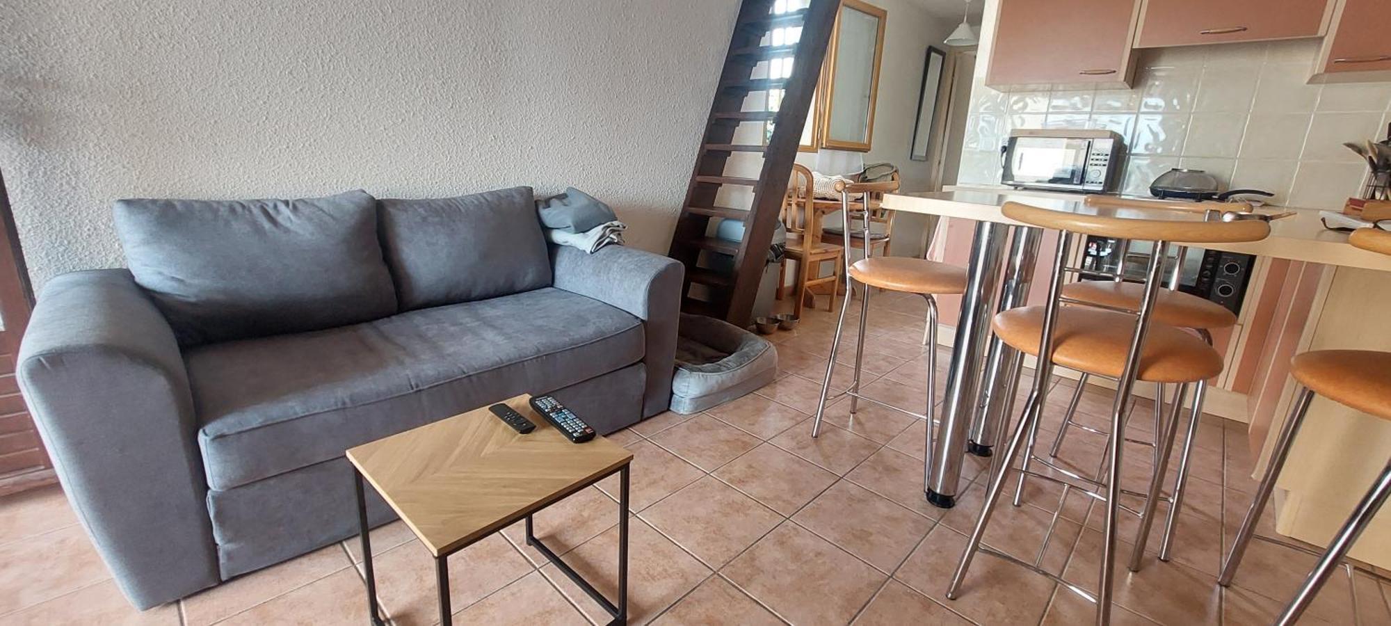 Agreable Petite Maison 2 Chambres, De 48m2 Sans Vis-a-vis Et Parking Privatif